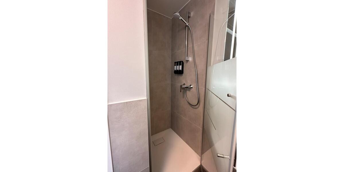 Wohnen auf Zeit Weinheim - 2 Zimmer, 70 m&sup2;, 2.490&euro; | Angebot:24787728