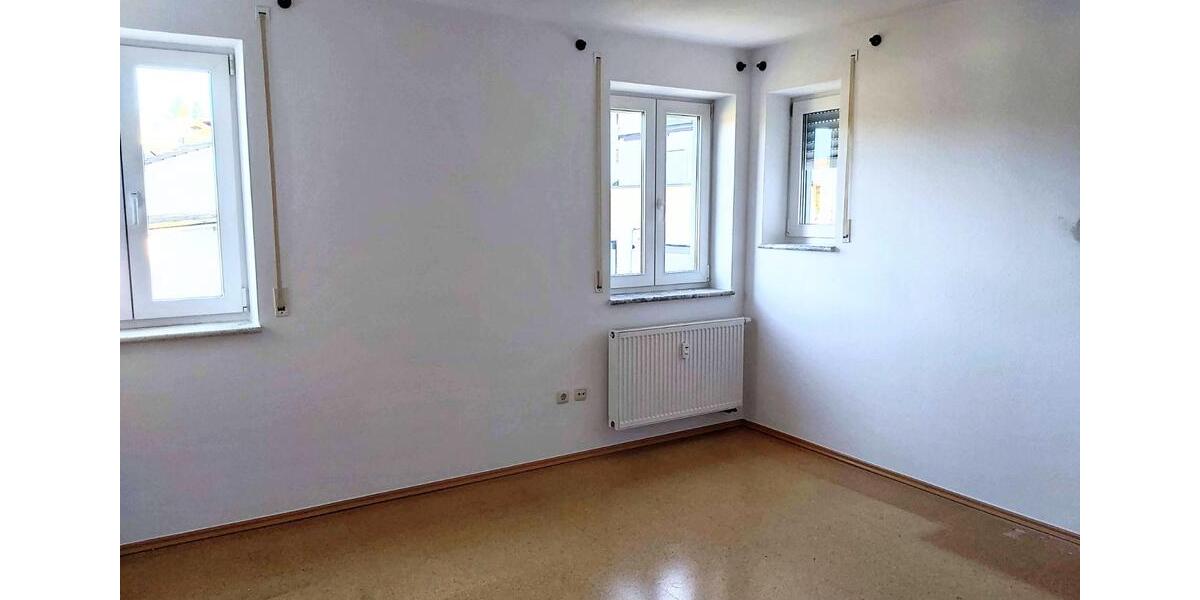 Etagenwohnung Freyung - 3 Zimmer, 74 m&sup2;, 660&euro; | Angebot:25327061