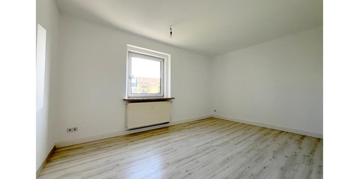Etagenwohnung Glauchau - 2 Zimmer, 45 m&sup2;, 290&euro; | Angebot:26001488
