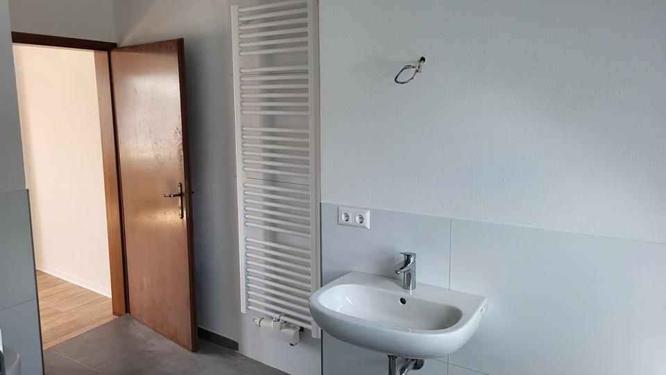 Dachgeschoßwohnung Zeitz - 3 Zimmer, 82 m&sup2;, 440&euro; | Angebot:25974887
