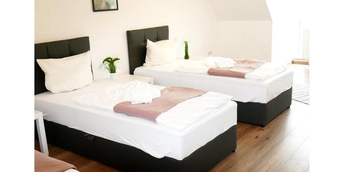 Wohnen auf Zeit Nittendorf - 3 Zimmer, 90 m&sup2;, 80&euro; | Angebot:10693688