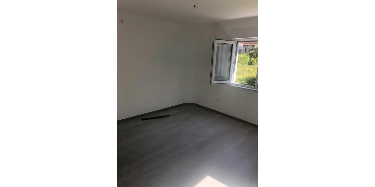 Erdgeschoßwohnung Pforzheim - 3 Zimmer, 89 m&sup2;, 1.100&euro; | Angebot:26567991