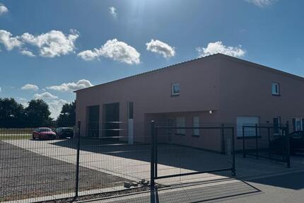 Gewerbehalle zu Vermieten zimmer