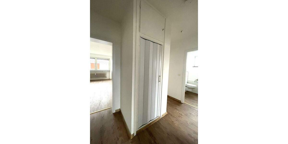 Etagenwohnung Eisenberg - 3 Zimmer, 74 m&sup2;, 690&euro; | Angebot:24909589