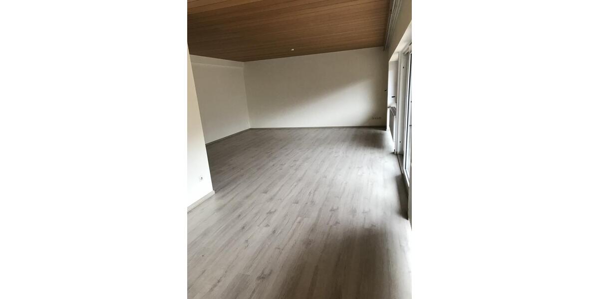 Erdgeschoßwohnung Gruibingen - 2.5 Zimmer, 87 m&sup2;, 690&euro; | Angebot:25746046