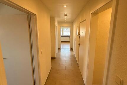 Komplett Renovierte DG- Wohnung in Alt-Saarbrücken 4 zimmer