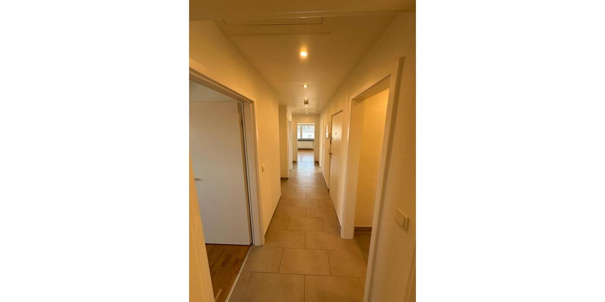 Komplett Renovierte DG- Wohnung in Alt-Saarbrücken 4 zimmer