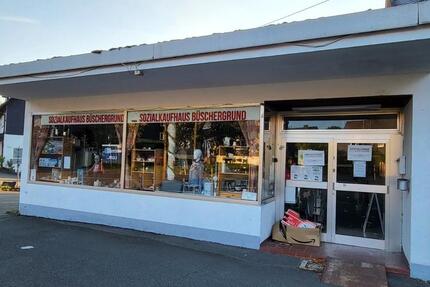 Ladenlokal mit Lager und PKW Stellplätzen zu Vermieten. zimmer