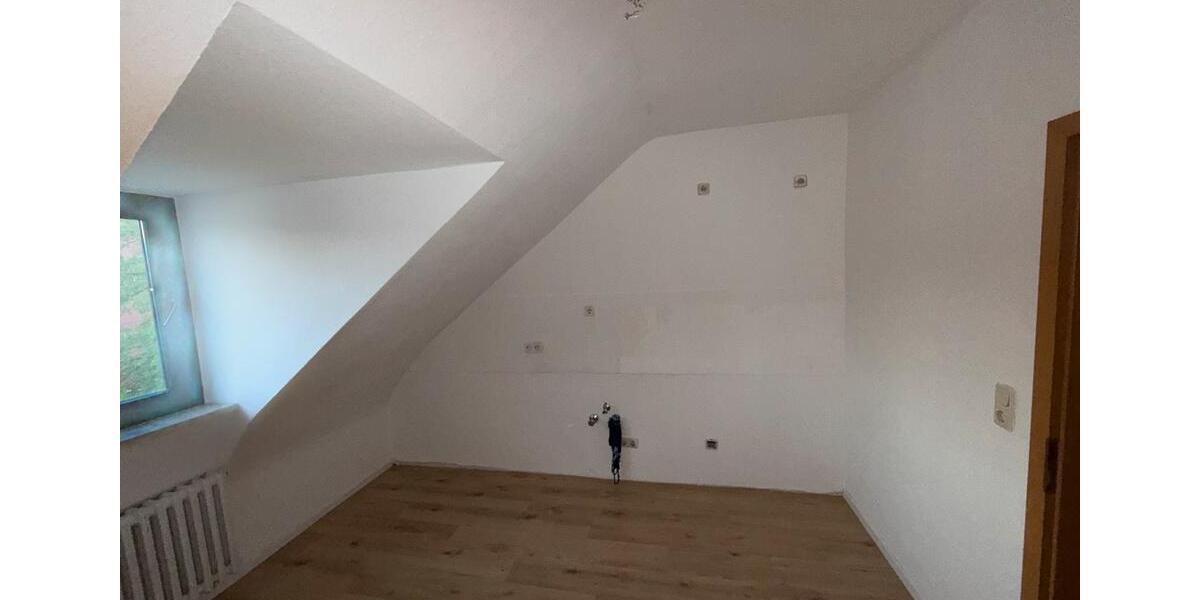 Dachgeschoßwohnung Trier Nord - 3 Zimmer, 70 m&sup2;, 940&euro; | Angebot:26238647