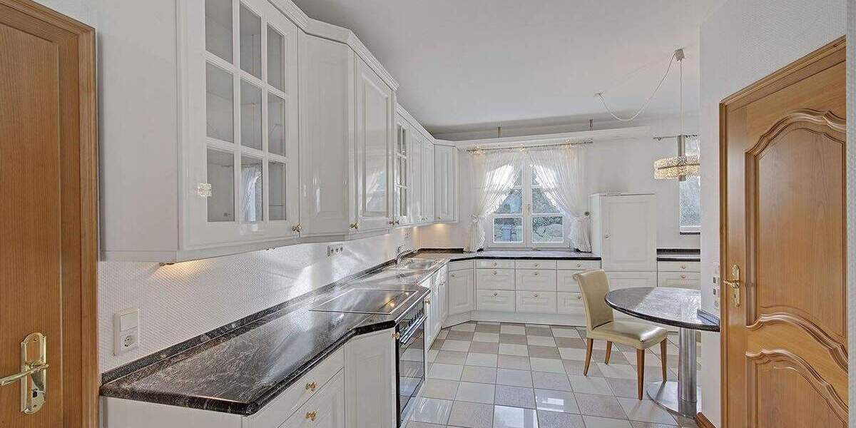 Etagenwohnung Herdecke - 4 Zimmer, 175 m&sup2;, 3.000&euro; | Angebot:24710745