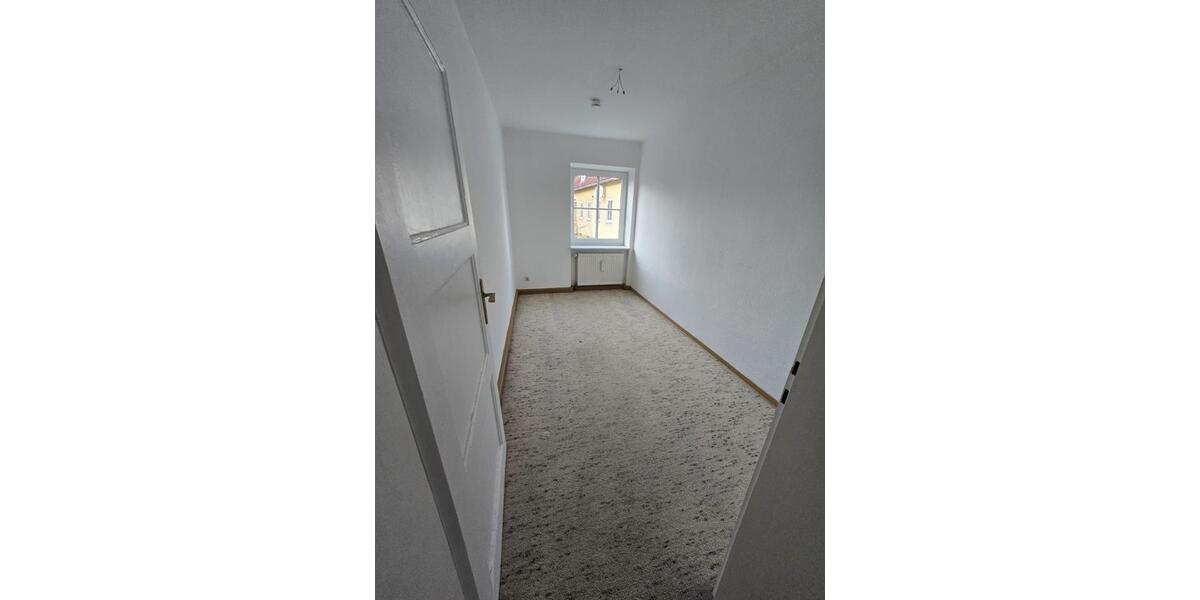 Etagenwohnung Bad Lauchstädt - 2 Zimmer, 46 m&sup2;, 280&euro; | Angebot:24766027