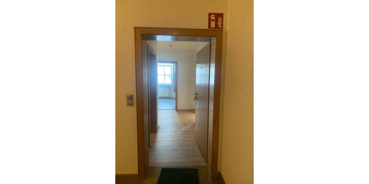Etagenwohnung Straubing - 2 Zimmer, 66 m&sup2;, 680&euro; | Angebot:26491296