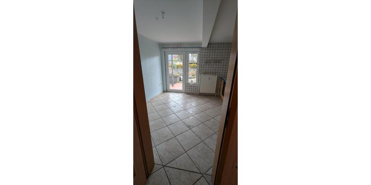 Erdgeschoßwohnung Kropp - 5 Zimmer, 200 m&sup2;, 1.950&euro; | Angebot:26050213