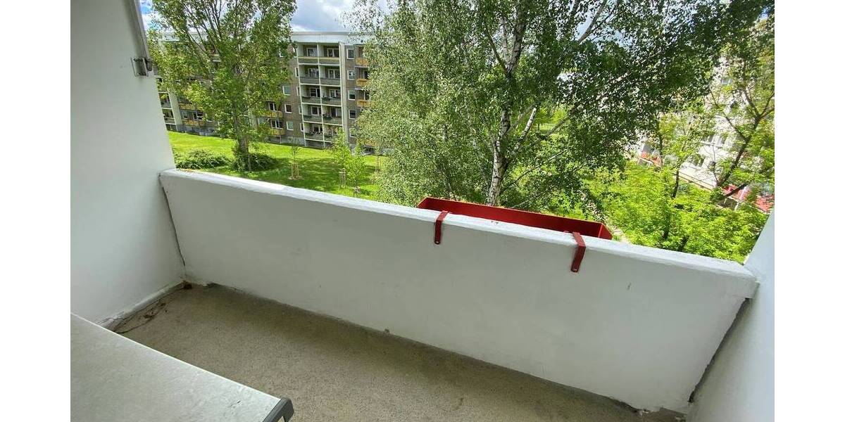 Etagenwohnung Gera Lusan - 2 Zimmer, 55 m&sup2;, 310&euro; | Angebot:26763544
