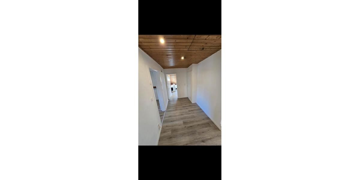 Dachgeschoßwohnung Obernkirchen - 5 Zimmer, 95 m&sup2;, 800&euro; | Angebot:27590400