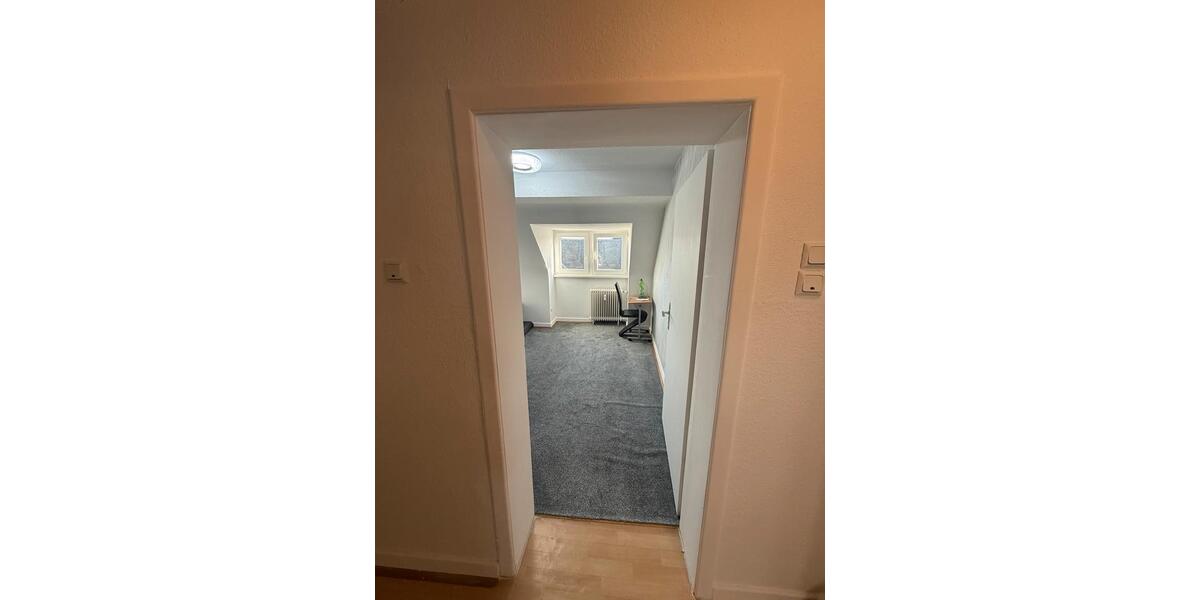 Dachgeschoßwohnung Trier West-Pallien - 4 Zimmer, 60 m&sup2;, 650&euro; | Angebot:25395383