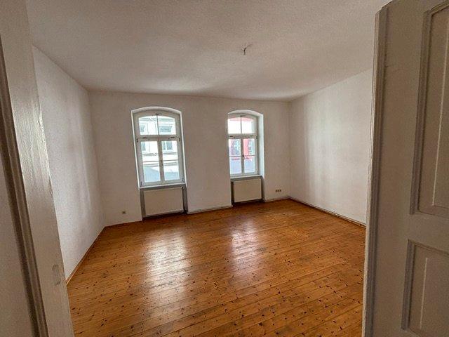 Etagenwohnung Freiberg - 1 Zimmer, 45 m&sup2;, 300&euro; | Angebot:26534412