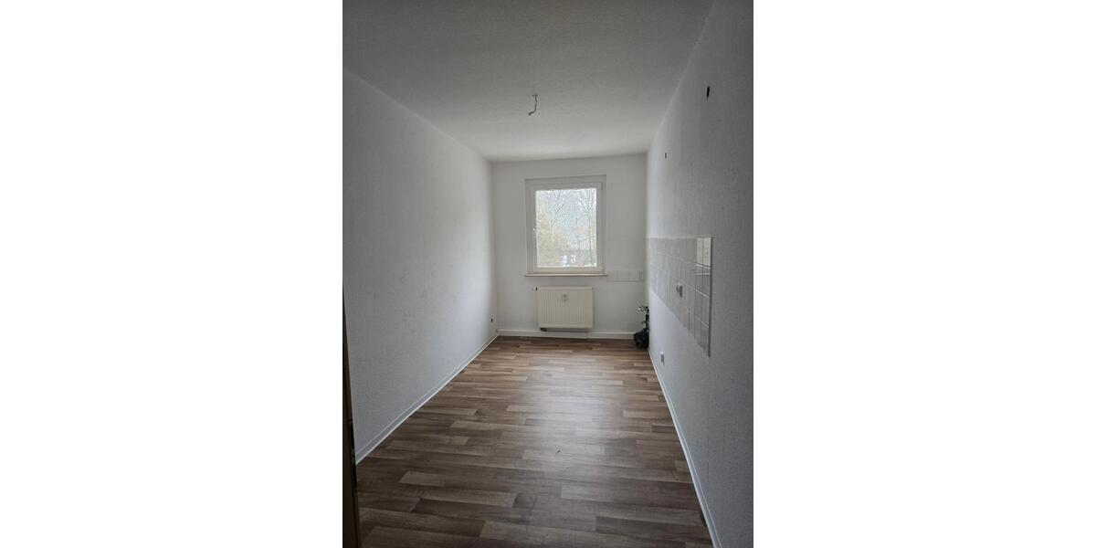 Frisch renovierte 4 -Raumwohnung mit Balkon + Aufzug + Tageslichtbad 4 zimmer