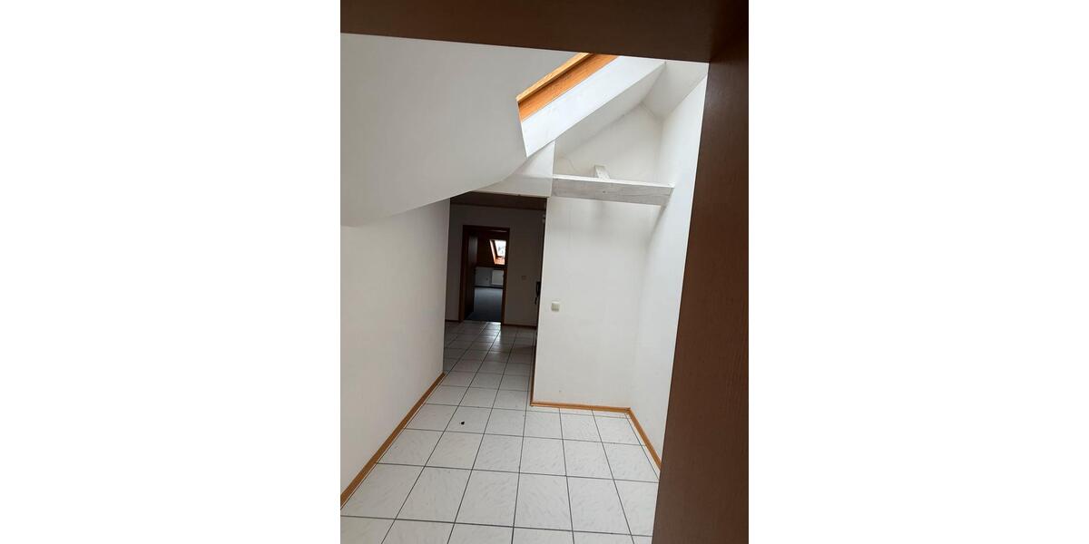 Dachgeschoßwohnung Wernberg-Köblitz Köblitz - 3 Zimmer, 127 m&sup2;, 980&euro; | Angebot:26049406