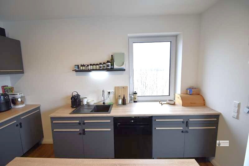 Neu ab 1.7.26 für 2 Personen 2-Zimmer-OG-Wohnung KfW 40+ Bauweise + Aufzug + Balkon + Carport - Etagenwohnung Weyhe | Angebot:25080176