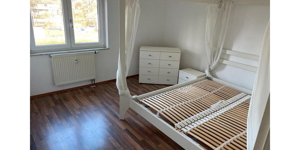 Erdgeschoßwohnung Großheirath - 3 Zimmer, 74 m&sup2;, 699&euro; | Angebot:25326587