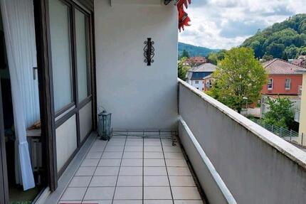 Helle 1,5-Zimmer-Wohnung mit Süd-Westbalkon und Stellplatz 1 zimmer