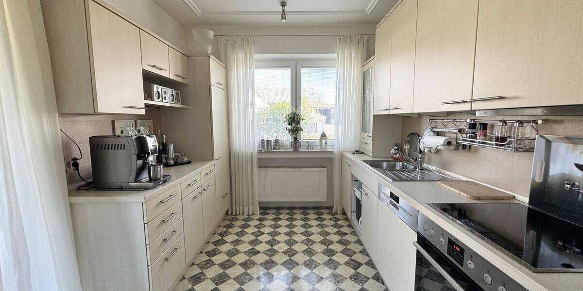 Einfamilienhaus Cadolzburg - 6 Zimmer, 217 m&sup2;, 2.350&euro; | Angebot:26712686