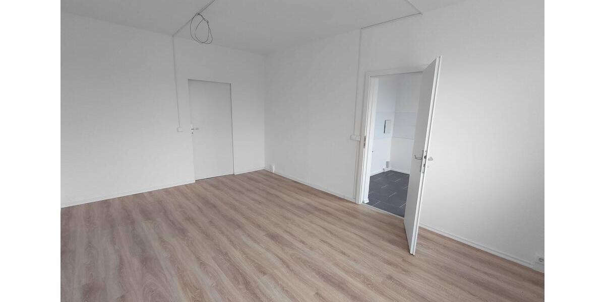 Etagenwohnung Südliches Anhalt - 3 Zimmer, 61 m&sup2;, 304&euro; | Angebot:25484105