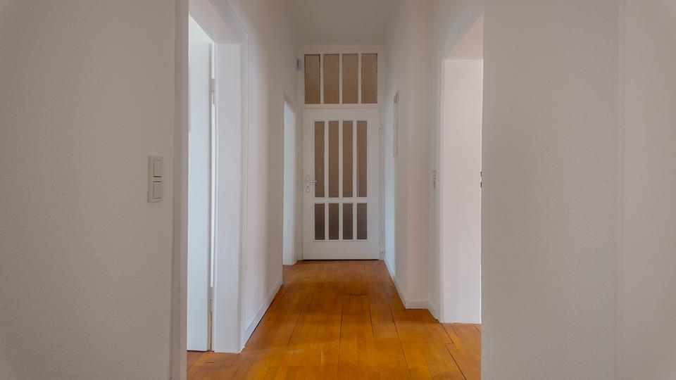 Dachgeschoßwohnung Saarbrücken - 4 Zimmer, 92 m&sup2;, 750&euro; | Angebot:26488823