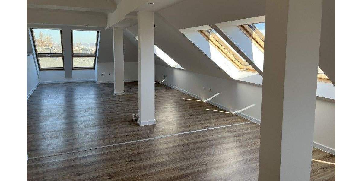 Etagenwohnung Dresden Cotta - 5 Zimmer, 119 m&sup2;, 1.500&euro; | Angebot:25709117
