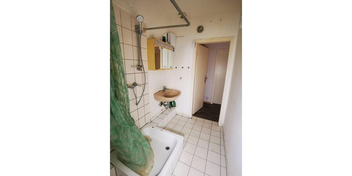 Dachgeschoßwohnung Völklingen - 2 Zimmer, 75 m&sup2;, 600&euro; | Angebot:24551465