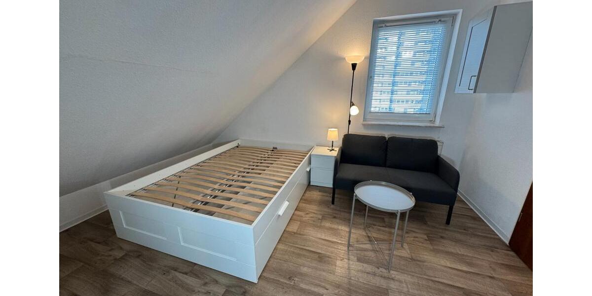 Dachgeschoßwohnung Marburg - 1 Zimmer, 22 m&sup2;, 380&euro; | Angebot:26004074