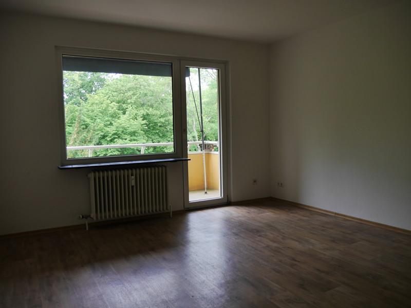 Schöne 3-Zimmer-Wohnung mit Tageslichtbad und Balkon in Hanau-Großauheim zu vermieten