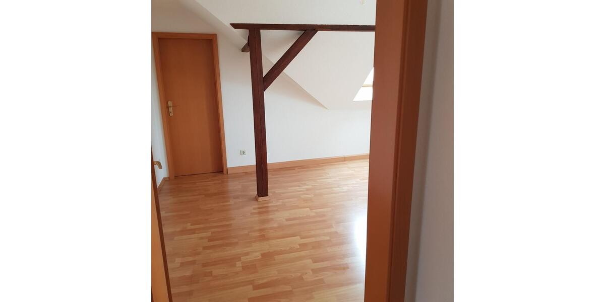2-Raum-Wohnung, 70 qm., ruhig gelegen 2 zimmer