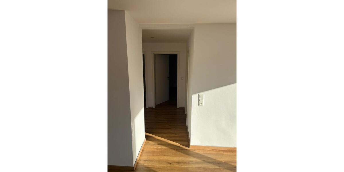 Etagenwohnung Burghaun - 3 Zimmer, 82 m&sup2;, 920&euro; | Angebot:26577798