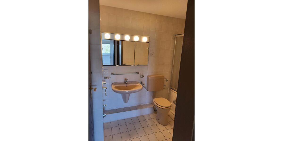 Etagenwohnung Hildesheim Bockfeld - 3 Zimmer, 93 m&sup2;, 1.000&euro; | Angebot:25571875