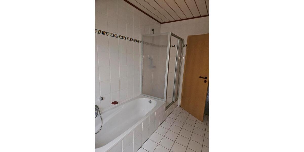 Etagenwohnung Volkmarsen - 4 Zimmer, 96 m&sup2;, 700&euro; | Angebot:26533047