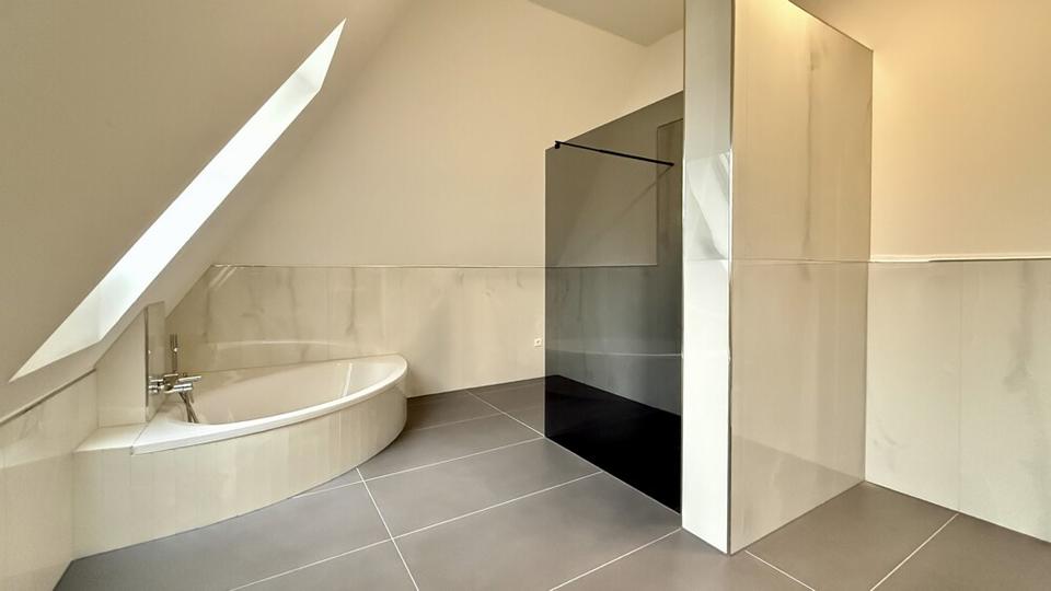 Dachgeschoßwohnung Kiel Friedrichsort - 3.5 Zimmer, 98 m&sup2;, 1.900&euro; | Angebot:25214841