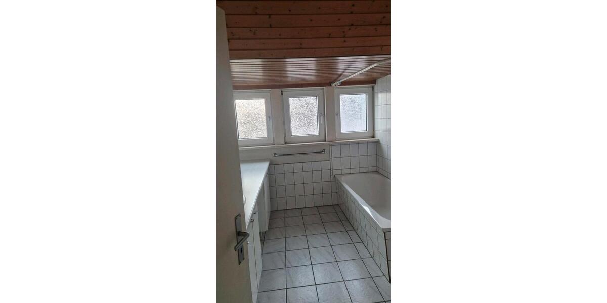 Dachgeschoßwohnung Karlsruhe Durlach - 2.5 Zimmer, 79 m&sup2;, 985&euro; | Angebot:26625619