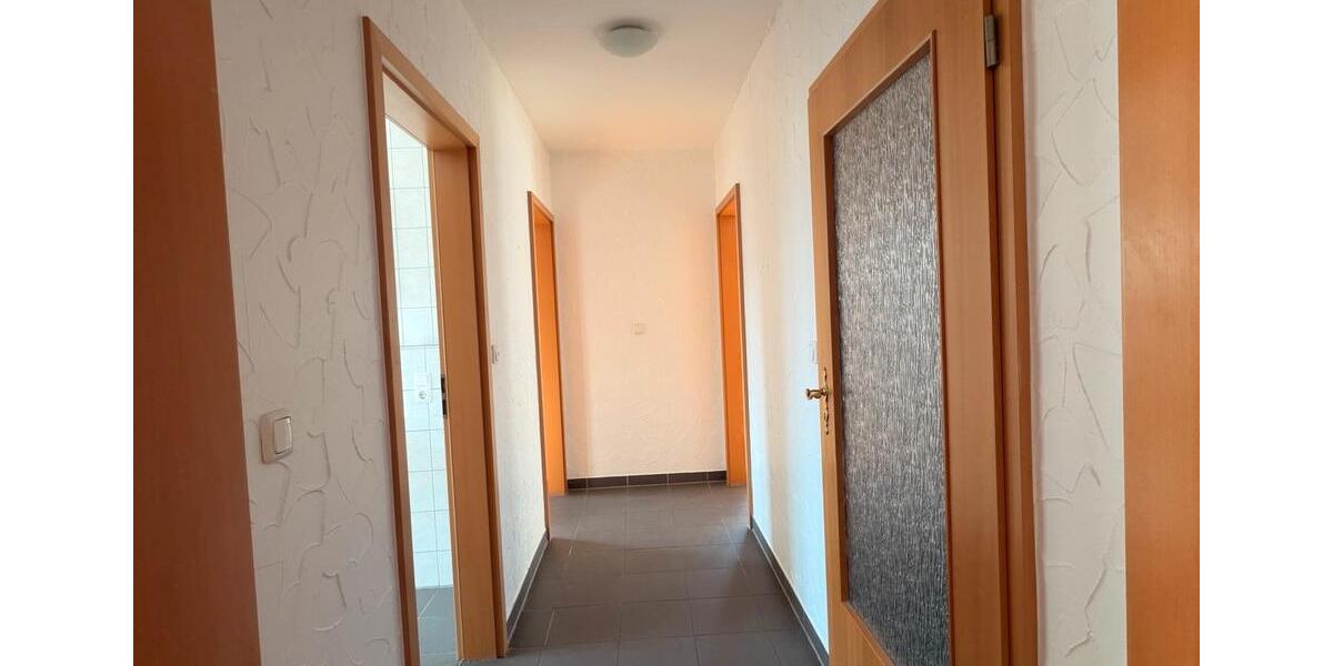 Etagenwohnung Celle Altencelle - 5 Zimmer, 125 m&sup2;, 1.150&euro; | Angebot:25285583
