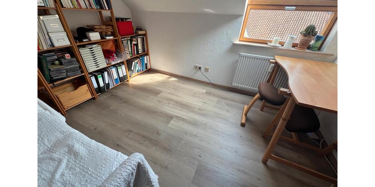 Dachgeschoßwohnung Göttingen Roringen - 2 Zimmer, 31 m&sup2;, 590&euro; | Angebot:25853404