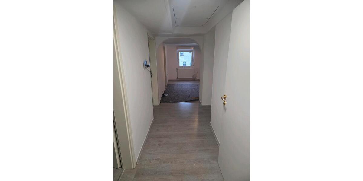 Etagenwohnung Saarbrücken Brebach-Fechingen - 4 Zimmer, 80 m&sup2;, 700&euro; | Angebot:25174966