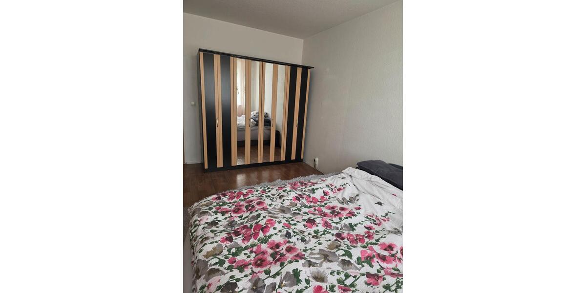 Etagenwohnung Querfurt - 3 Zimmer, 60 m&sup2;, 300&euro; | Angebot:26560365