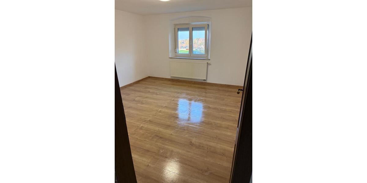 Einfamilienhaus Simbach - 5 Zimmer, 150 m&sup2;, 1.050&euro; | Angebot:25916397