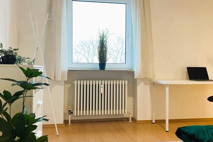 WG Zimmer Haunstetten, Uninähe, voll Möbliert, inkl. NK 1 zimmer