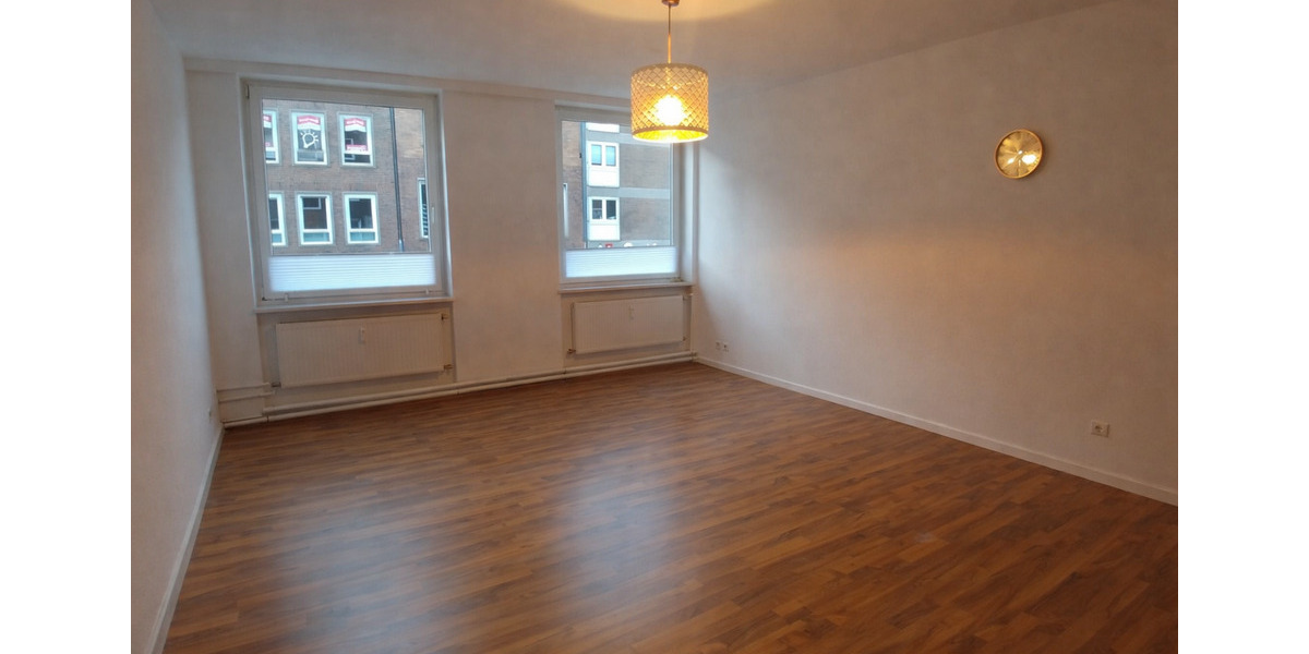 Etagenwohnung Lübeck Innenstadt - 2 Zimmer, 75 m&sup2;, 1.050&euro; | Angebot:25083559