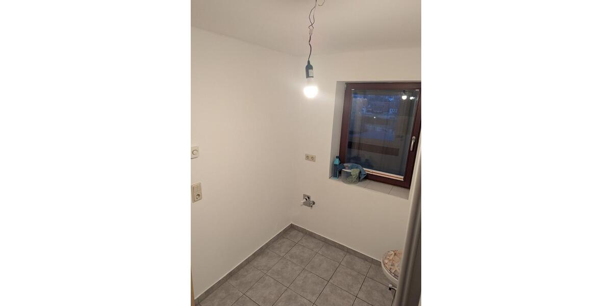 Dachgeschoßwohnung Ballenstedt - 3 Zimmer, 67 m&sup2;, 402&euro; | Angebot:23818827