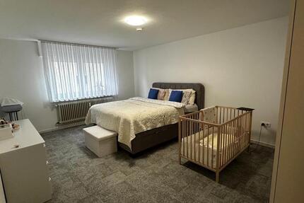 Wohnung Sulzfeld - 3 Zimmer, 95 m&sup2;, 900&euro; | Angebot:25219360