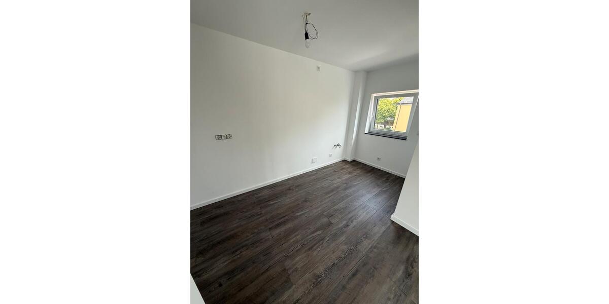 Dachgeschoßwohnung Wiehl - 3 Zimmer, 95 m&sup2;, 1.100&euro; | Angebot:26698734