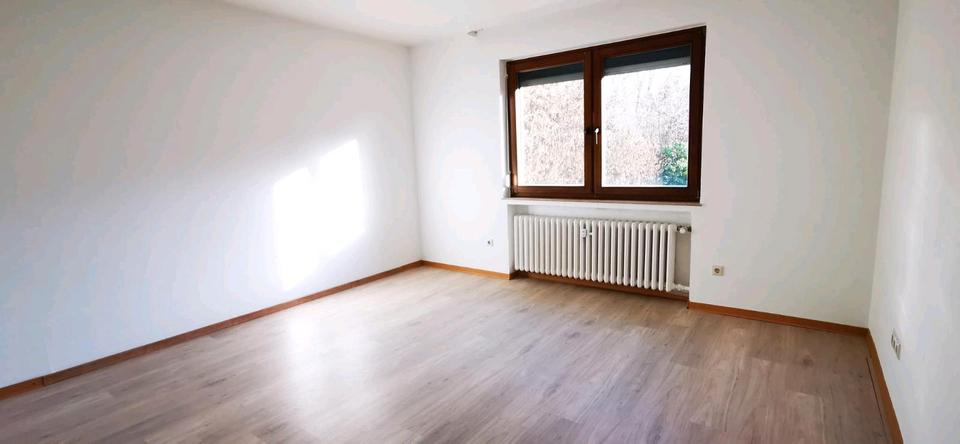 Erdgeschoßwohnung Fürstenberg - 4 Zimmer, 117 m&sup2;, 690&euro; | Angebot:26455236